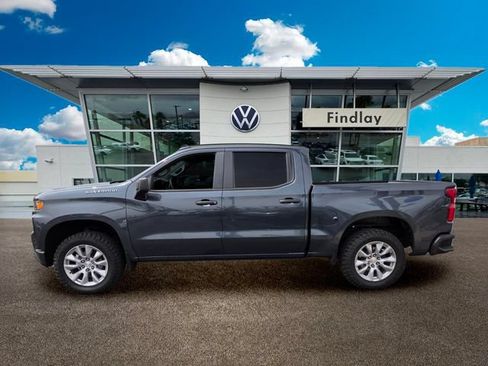 Used 2020 Chevrolet Silverado 1500 Custom w/ Custom Value Package RWD image 3