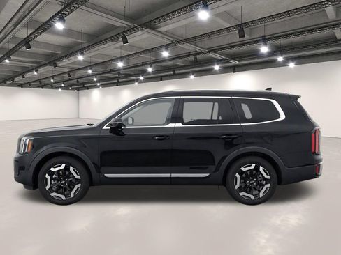 Used 2021 Kia Telluride S FWD image 6