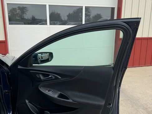 Used 2022 Chevrolet Malibu LT image 18