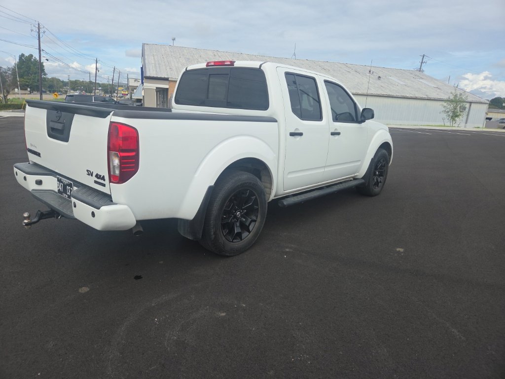 Used 2021 Nissan Frontier SV w/ Midnight Edition Floor Mats AWD/4WD image 17