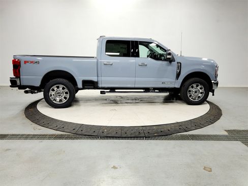 New 2026 Ford F250 Lariat w/ Chrome Package image 8
