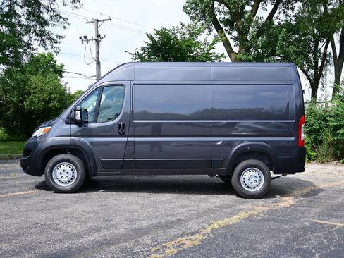 New 2025 RAM ProMaster 1500 w/ Safety Group FWD image 6