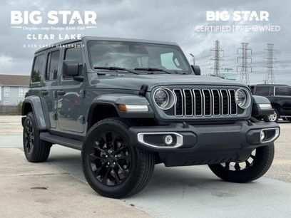 Used 2025 Jeep Wrangler Sahara
