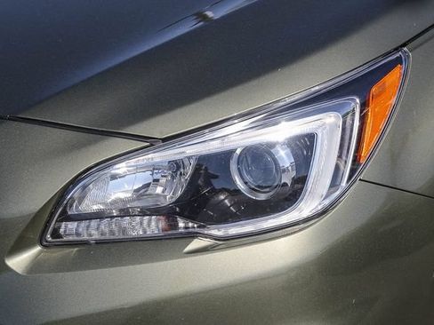 Used 2017 Subaru Outback 3.6R Limited AWD/4WD image 8