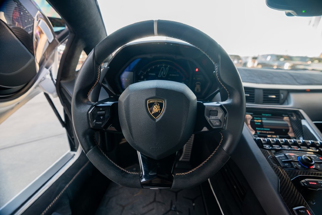 Used 2019 Lamborghini Aventador SVJ AWD/4WD image 56