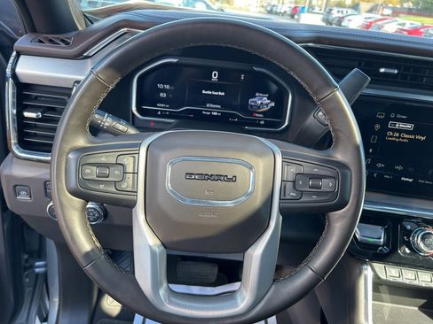 Used 2024 GMC Sierra 2500 Denali w/ Technology Package image 35
