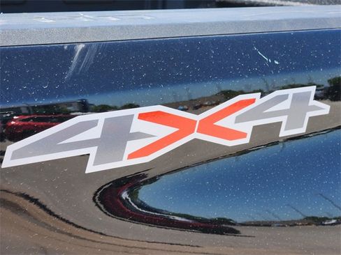 Used 2024 Chevrolet Silverado 2500 LT image 12