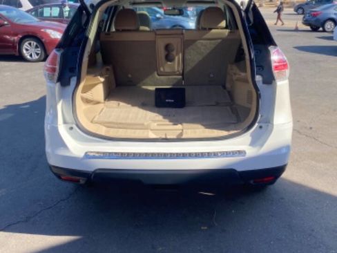 Used 2015 Nissan Rogue SL w/ SL Premium Package image 9