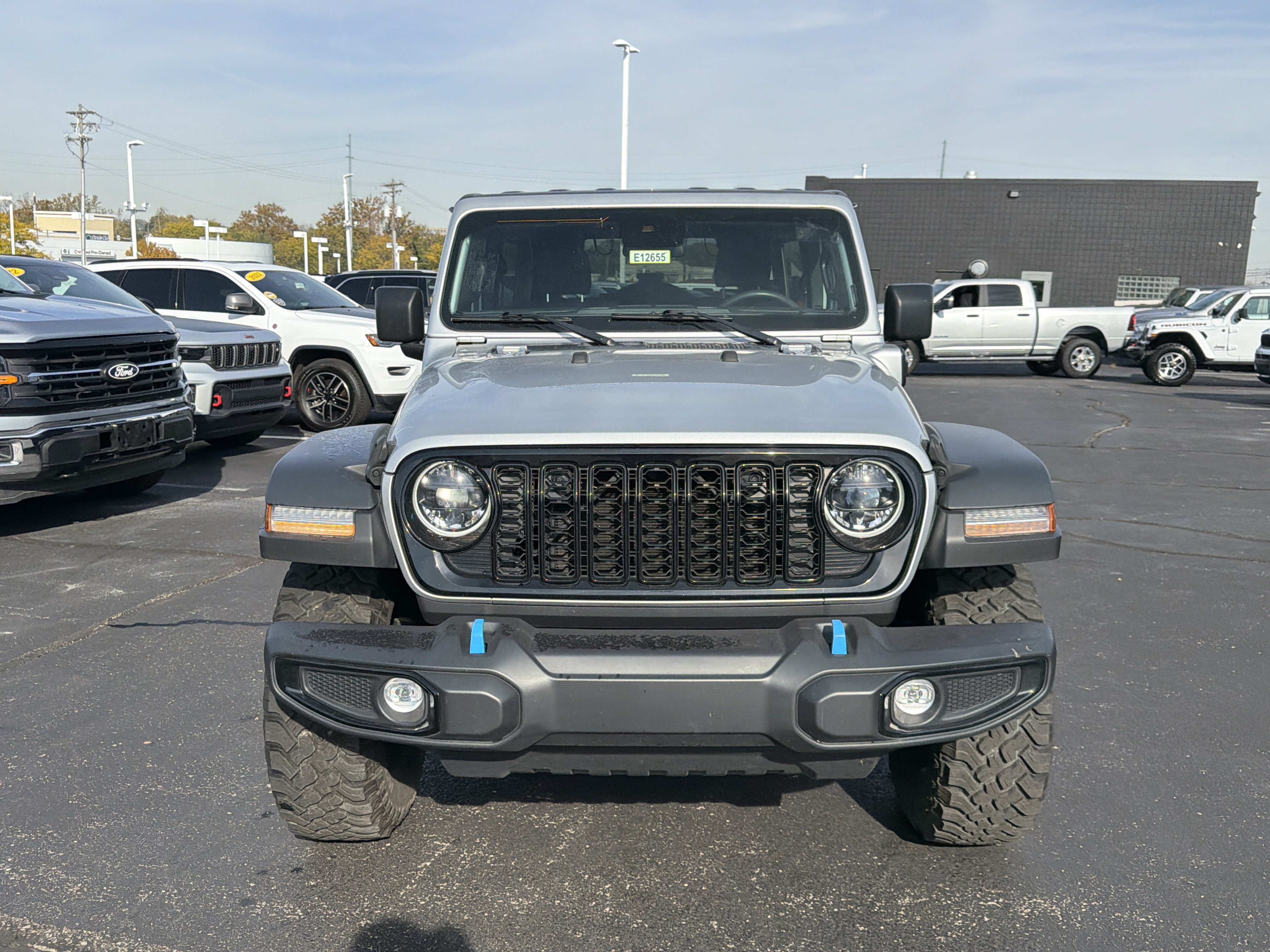 Used 2024 Jeep Wrangler Unlimited AWD/4WD image 3