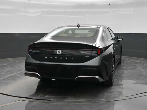 New 2026 Hyundai Sonata Limited FWD image 6