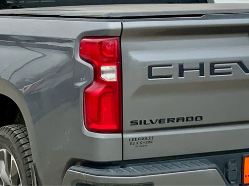 Used 2022 Chevrolet Silverado 1500 RST w/ LPO, Blackout Package image 18