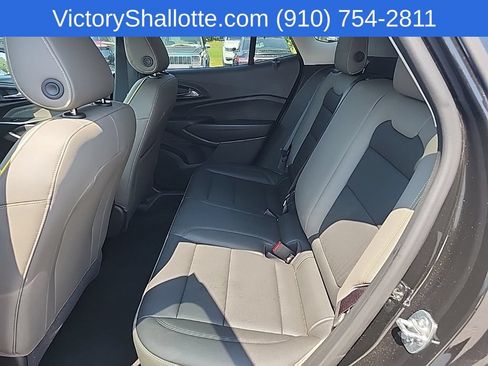 Used 2026 Chevrolet Trax ACTIV w/ Sunroof Package FWD image 23