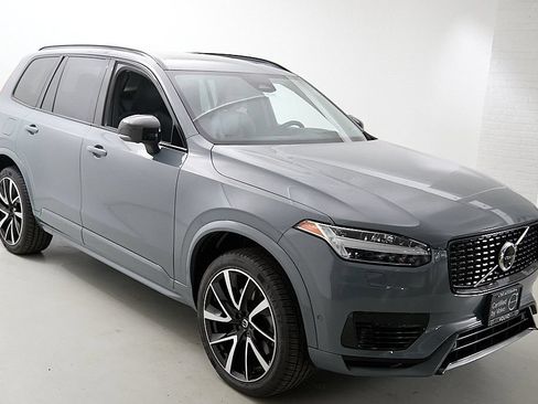 Certified 2023 Volvo XC90 T8 Ultimate w/ Protection Package Premier AWD/4WD image 4