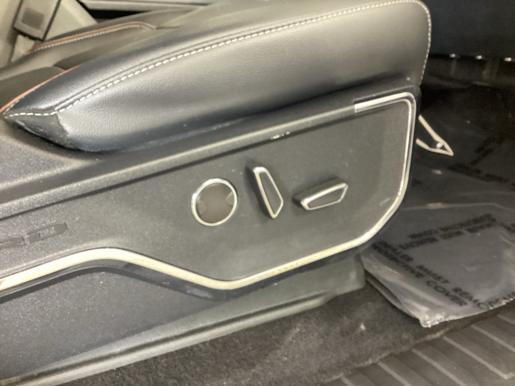 Used 2022 Ford F150 Lariat w/ Equipment Group 502A High AWD/4WD image 9