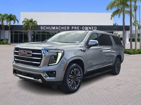 Used 2025 GMC Yukon XL Elevation image 3