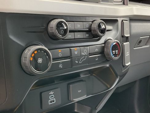 New 2024 Ford F550 4x4 Regular Cab Super Duty image 3