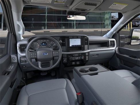 Used 2023 Ford F250 XL image 9