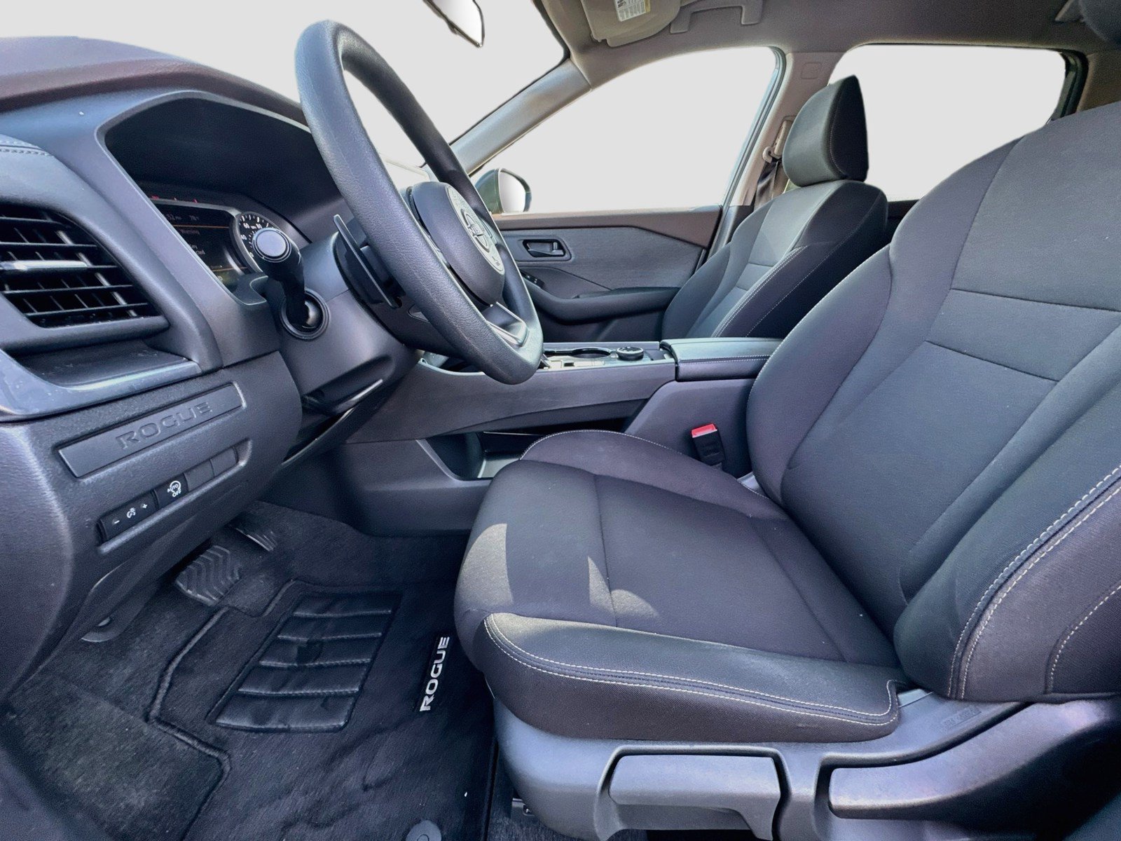 Used 2023 Nissan Rogue S AWD/4WD image 20
