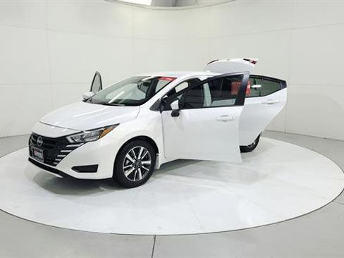 Certified 2025 Nissan Versa SV w/ Trunk Package image 10