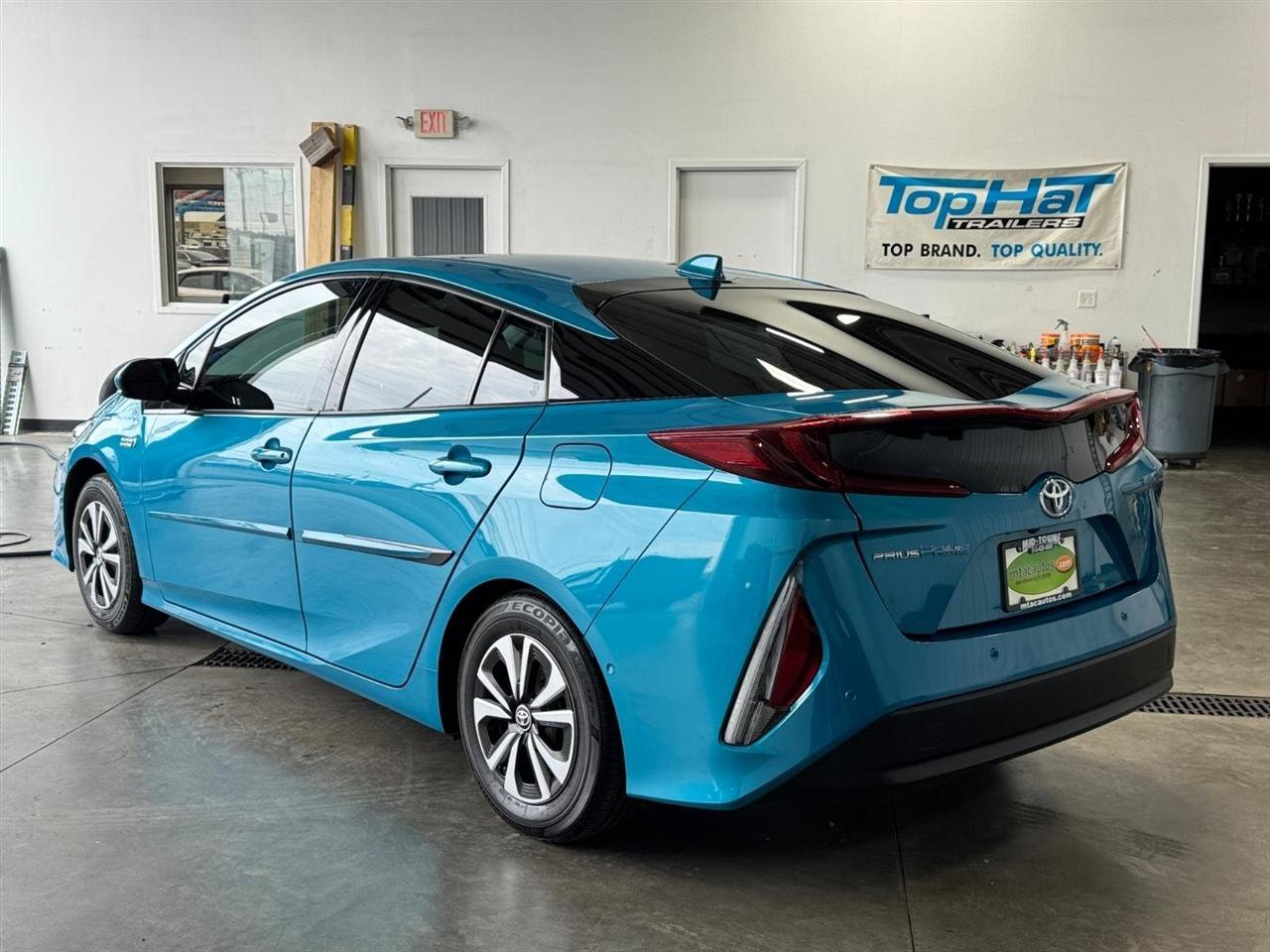 Used 2018 Toyota Prius Prime Advanced FWD image 28