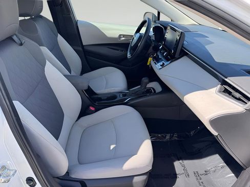 Used 2022 Toyota Corolla LE image 30
