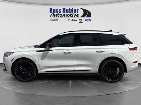 Used 2023 Lincoln Corsair Reserve w/ Equipment Group 202A FWD image 2