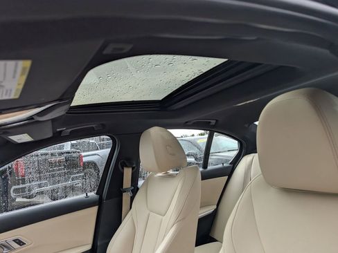 Used 2020 BMW 330i xDrive Sedan w/ Convenience Package AWD/4WD image 23