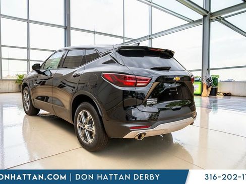 Used 2025 Chevrolet Blazer LT FWD image 28
