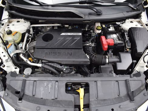 Used 2023 Nissan Rogue S AWD/4WD image 9