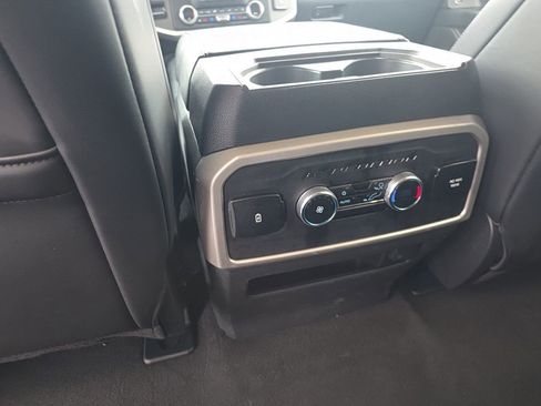 Used 2024 Ford Expedition XLT image 25