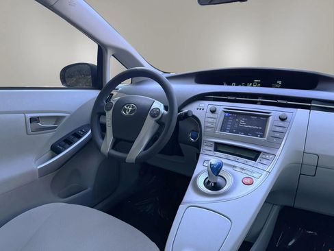 Used 2014 Toyota Prius Three image 23