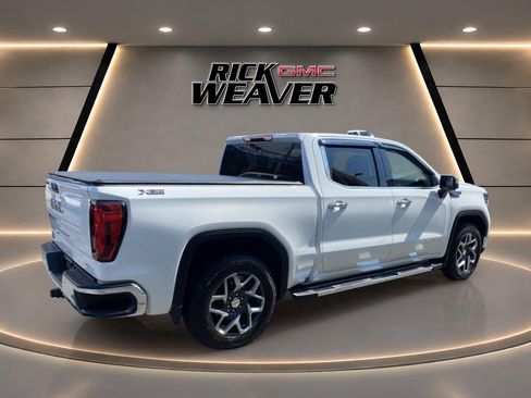 Used 2023 GMC Sierra 1500 SLT w/ SLT Premium Package AWD/4WD image 7