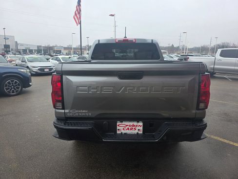 Used 2023 Chevrolet Colorado W/T image 4