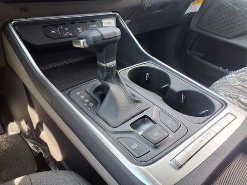 New 2026 Kia Carnival LX image 8