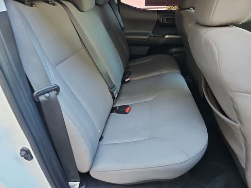 Used 2019 Toyota Tacoma SR5 RWD image 17
