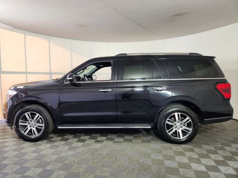 Certified 2022 Ford Expedition Limited image 4