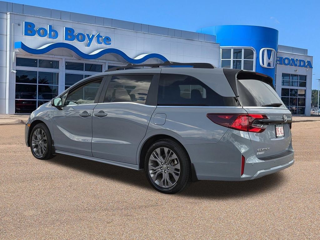 Certified 2025 Honda Odyssey Touring image 6