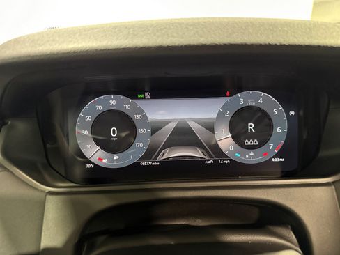 Used 2024 Land Rover Range Rover Velar Dynamic SE AWD/4WD image 24
