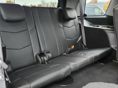 Used 2018 Cadillac Escalade Luxury image 15
