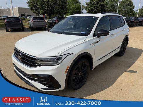 Used 2022 Volkswagen Tiguan SE R-Line AWD/4WD image 1
