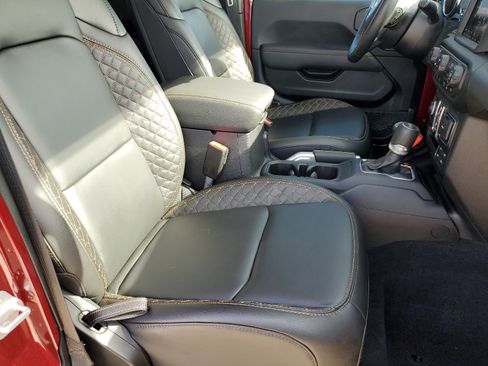 Used 2021 Jeep Wrangler Unlimited Sahara image 10