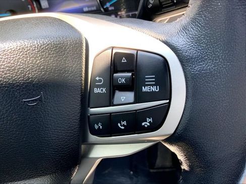 Used 2023 Ford Explorer XLT w/ Equipment Group 202A AWD/4WD image 18