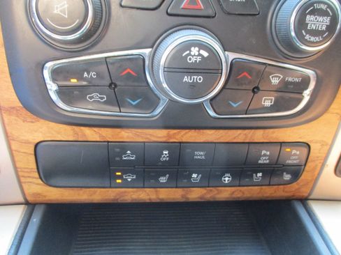 Used 2014 RAM 1500 Laramie Longhorn RWD image 13