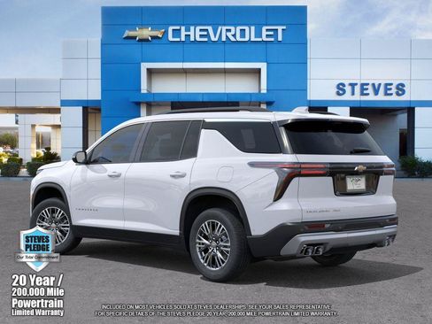 New 2026 Chevrolet Traverse LT w/ Driver Confidence Package AWD/4WD image 3