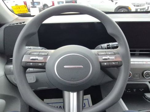 New 2026 Hyundai Kona SE image 22