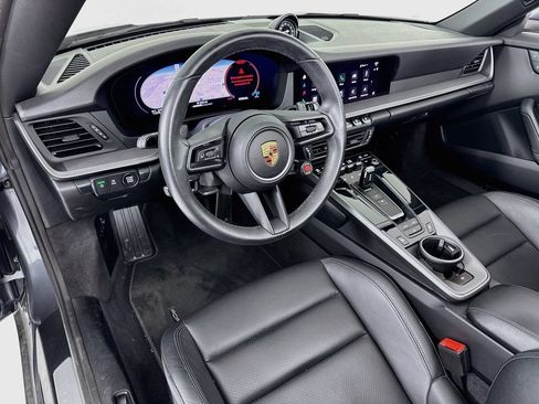 Certified 2025 Porsche 911 Carrera RWD image 4