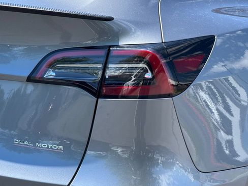 Used 2024 Tesla Model Y Performance AWD/4WD image 26