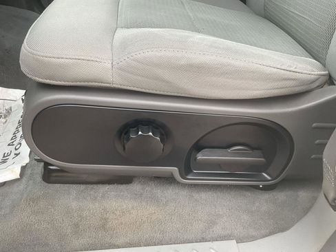 Used 2004 Ford F150 XLT image 10