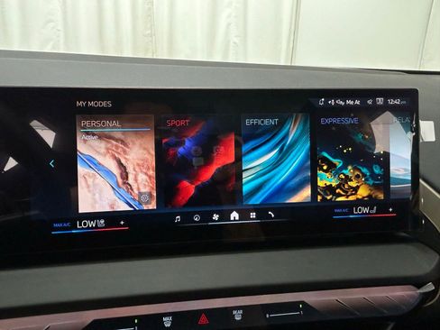 Used 2025 BMW X3 xDrive30i w/ Premium Package image 15