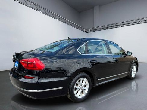 Used 2016 Volkswagen Passat 1.8T S image 7